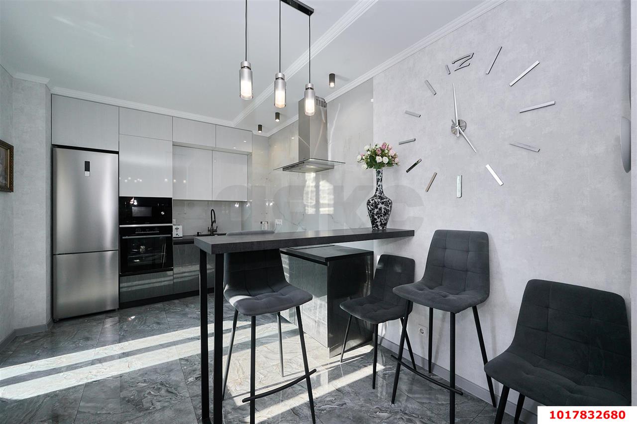 Фото №5: 2-комнатная квартира <span class="whitespace-nowrap">84 м²</span>, <span class="whitespace-nowrap">8/17 эт.</span> - Краснодар, Прикубанский внутригородской округ, 40 лет Победы, мкр. жилой комплекс Симфония, ул. Российская, 72/5
