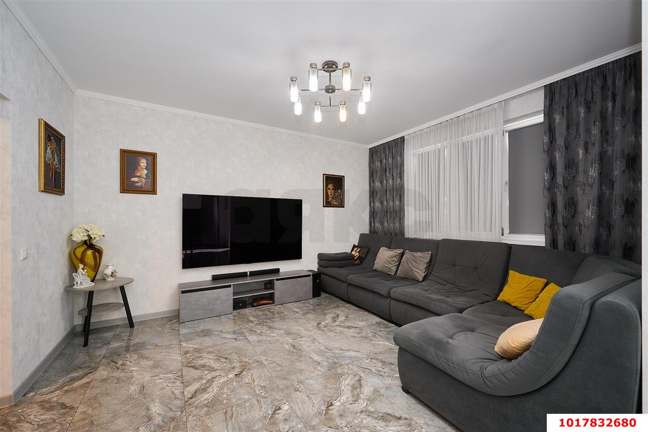 Фото №1: 2-комнатная квартира <span class="whitespace-nowrap">84 м²</span>, <span class="whitespace-nowrap">8/17 эт.</span> - Краснодар, Прикубанский внутригородской округ, 40 лет Победы, мкр. жилой комплекс Симфония, ул. Российская, 72/5