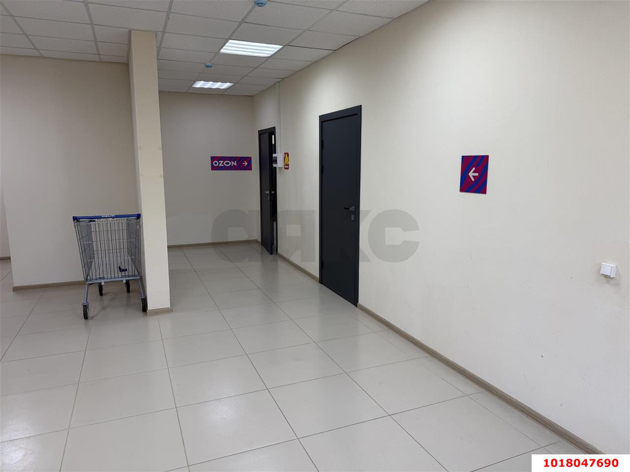 Фото №6: Торговое помещение <span class="whitespace-nowrap">225 м²</span>, <span class="whitespace-nowrap">1/19 эт.</span> - Краснодар, Западный внутригородской округ, ЖК Октябрьский, мкр. Центральный, ул. Октябрьская, 181/2