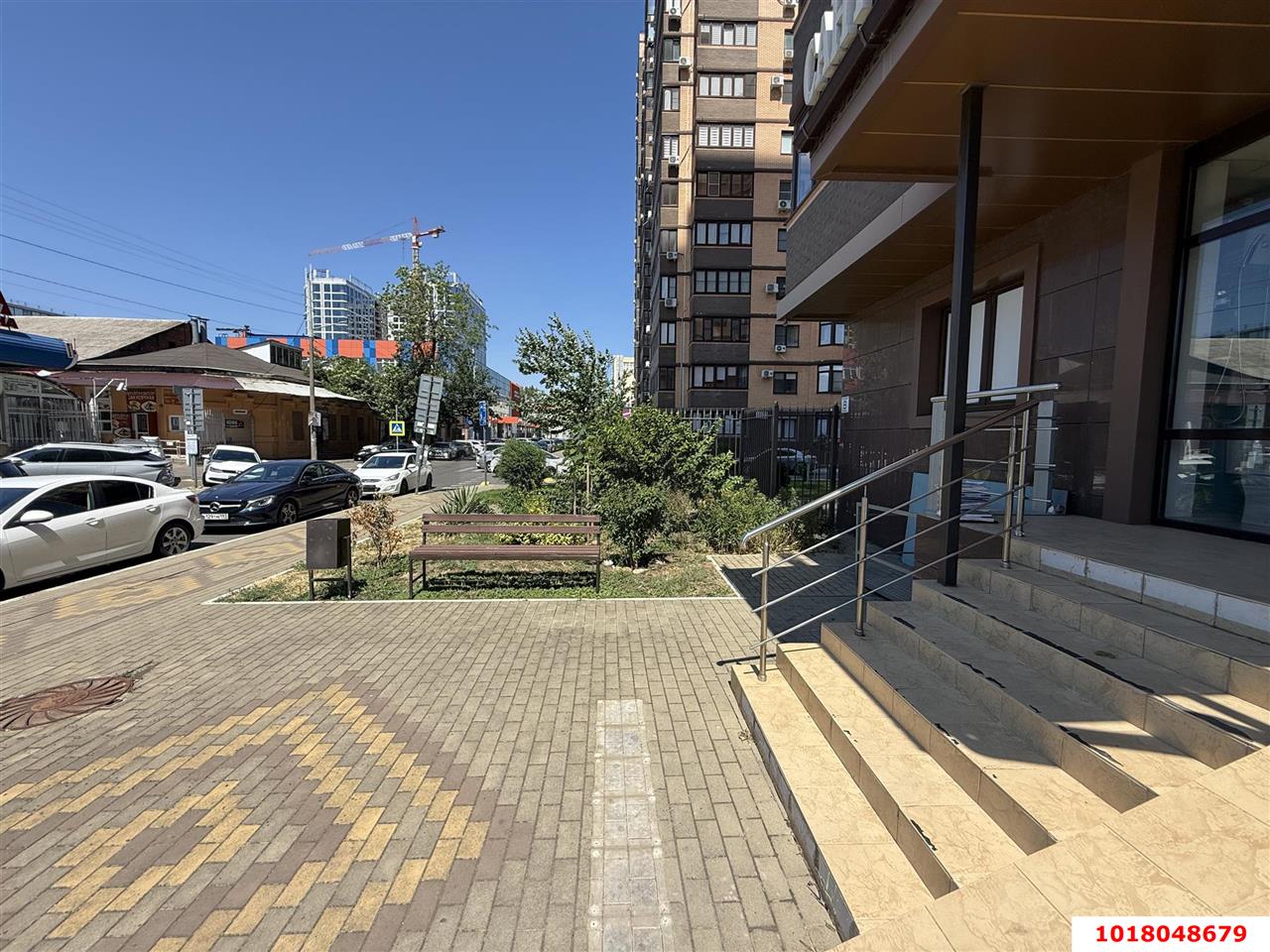 Фото №4: Торговое помещение <span class="whitespace-nowrap">228 м²</span>, <span class="whitespace-nowrap">1/19 эт.</span> - Краснодар, Западный внутригородской округ, ЖК Центральный, мкр. Центральный, ул. Будённого, 129