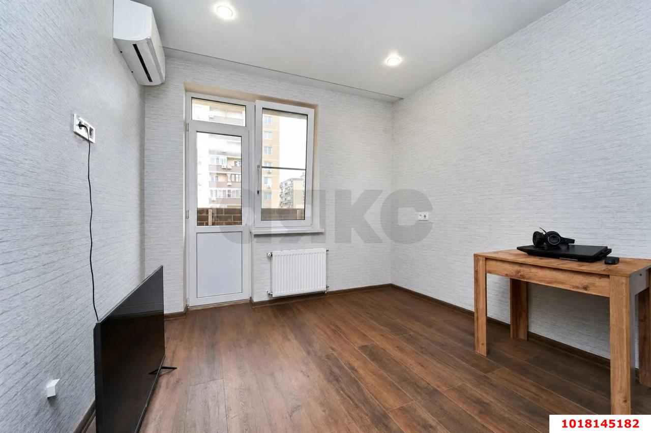 Фото №3: 1-комнатная квартира <span class="whitespace-nowrap">39 м²</span>, <span class="whitespace-nowrap">10/16 эт.</span> - Краснодар, Прикубанский внутригородской округ, мкр. жилой комплекс Дыхание, ул. Лётчика Позднякова, 2к16