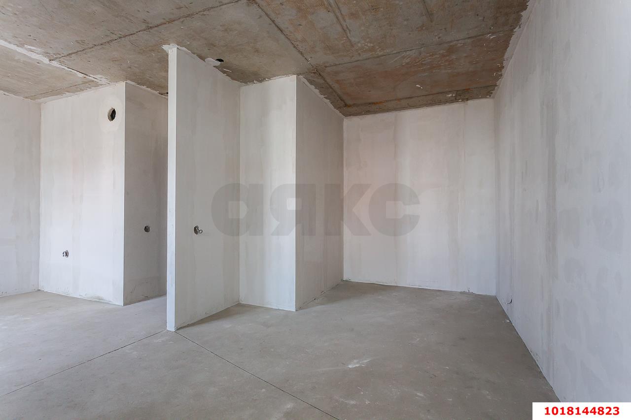 Фото №7: 1-комнатная квартира <span class="whitespace-nowrap">33 м²</span>, <span class="whitespace-nowrap">3/3 эт.</span> - Краснодар, Прикубанский внутригородской округ, мкр. жилой комплекс Новая Португалия, ул. Лиссабонская, 80к7