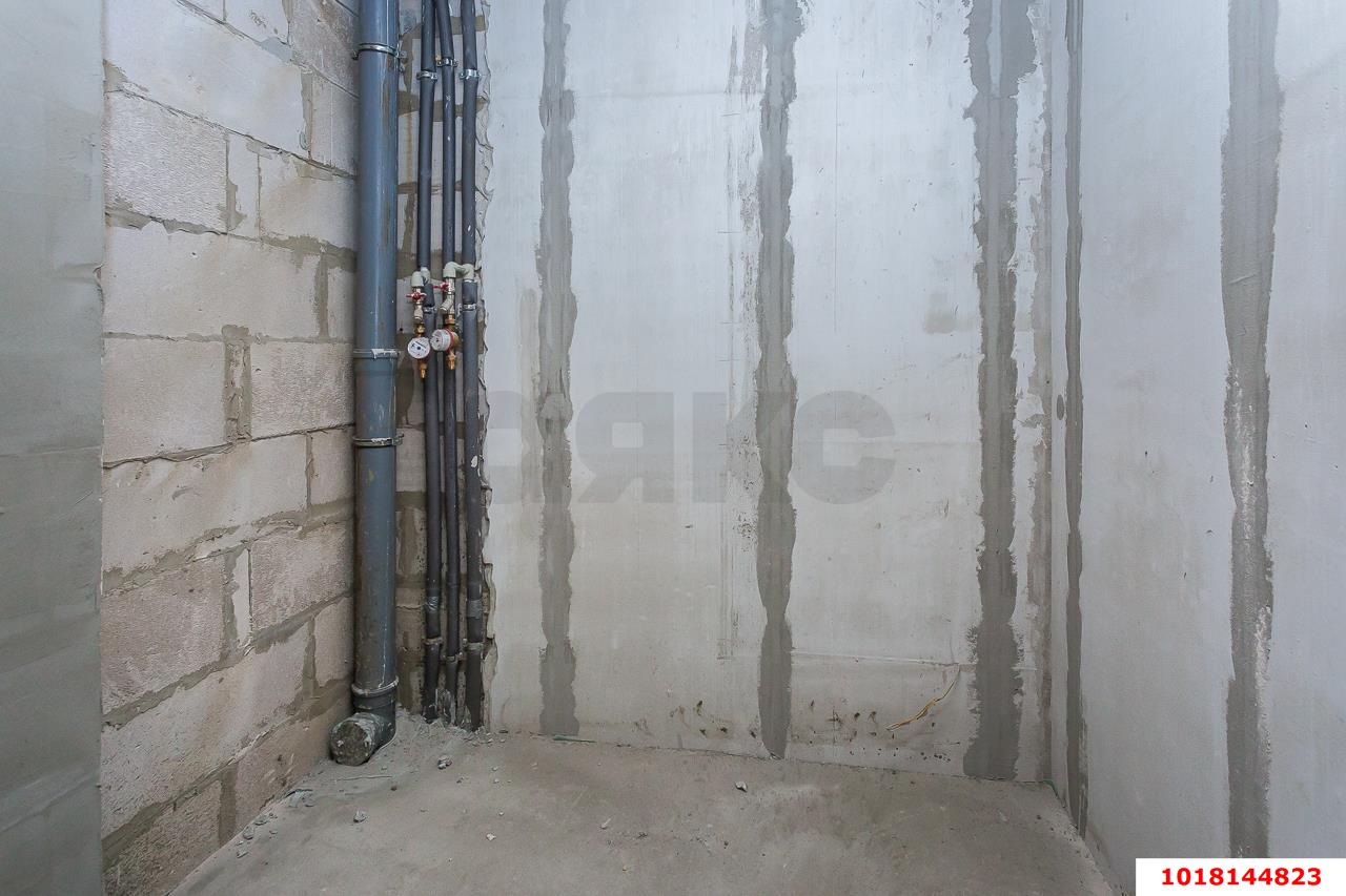 Фото №9: 1-комнатная квартира <span class="whitespace-nowrap">33 м²</span>, <span class="whitespace-nowrap">3/3 эт.</span> - Краснодар, Прикубанский внутригородской округ, мкр. жилой комплекс Новая Португалия, ул. Лиссабонская, 80к7