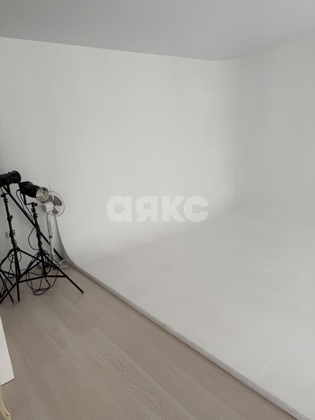 Фото №4: Таунхаус <span class="whitespace-nowrap">30 м²</span> <span class="whitespace-nowrap">+ 1 сот.</span>, <span class="whitespace-nowrap">1 эт.</span> - Армавир, мкр. Оптика, ул. Карла Маркса, 48