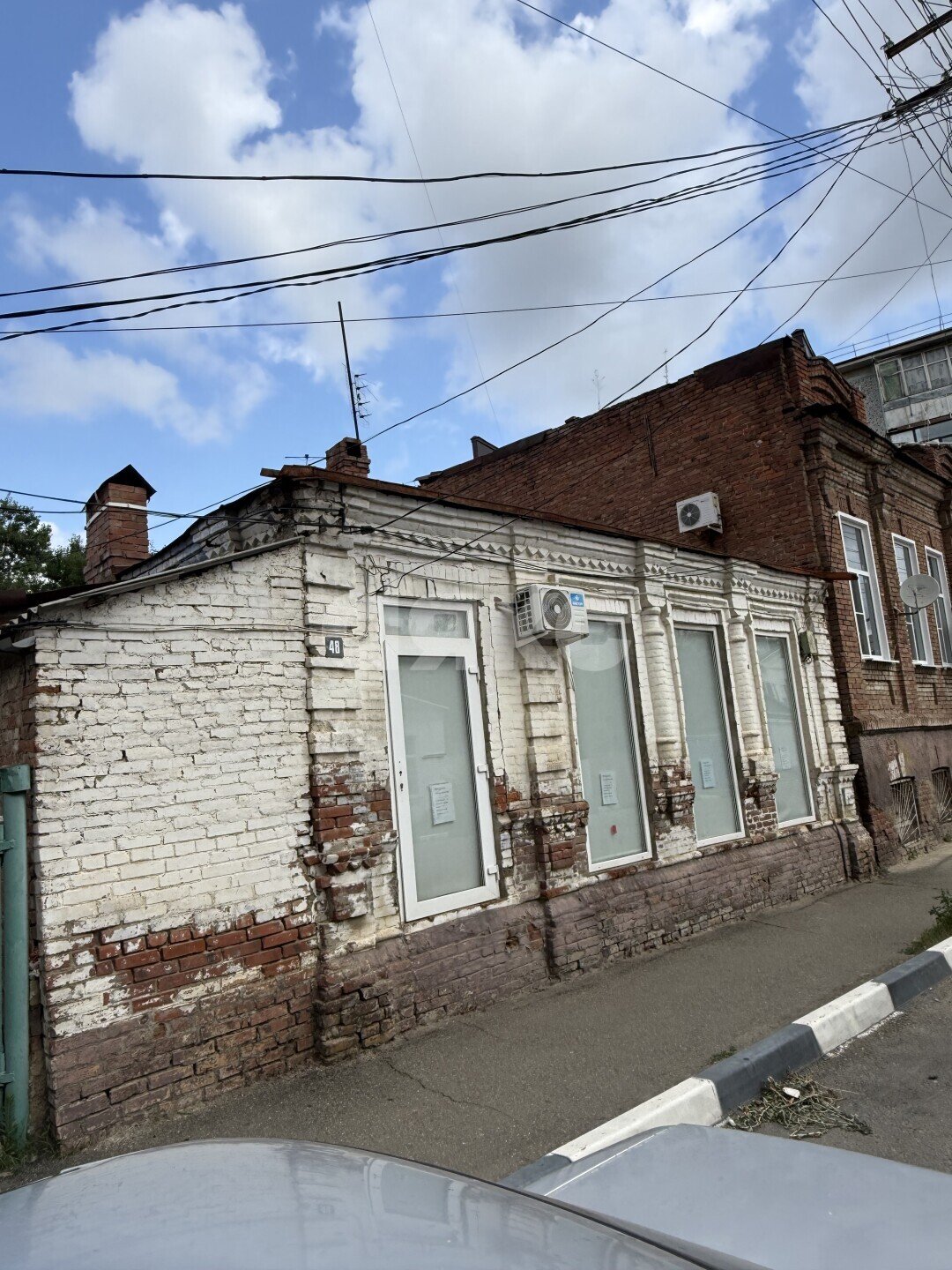 Фото №1: Таунхаус <span class="whitespace-nowrap">30 м²</span> <span class="whitespace-nowrap">+ 1 сот.</span>, <span class="whitespace-nowrap">1 эт.</span> - Армавир, мкр. Оптика, ул. Карла Маркса, 48