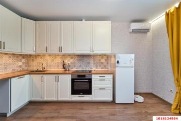 Фото №1: 1-комнатная квартира <span class="whitespace-nowrap">38 м²</span>, <span class="whitespace-nowrap">7/17 эт.</span> - Краснодар, мкр. ЖК Цветы, ул. Круговая, 4Вк2