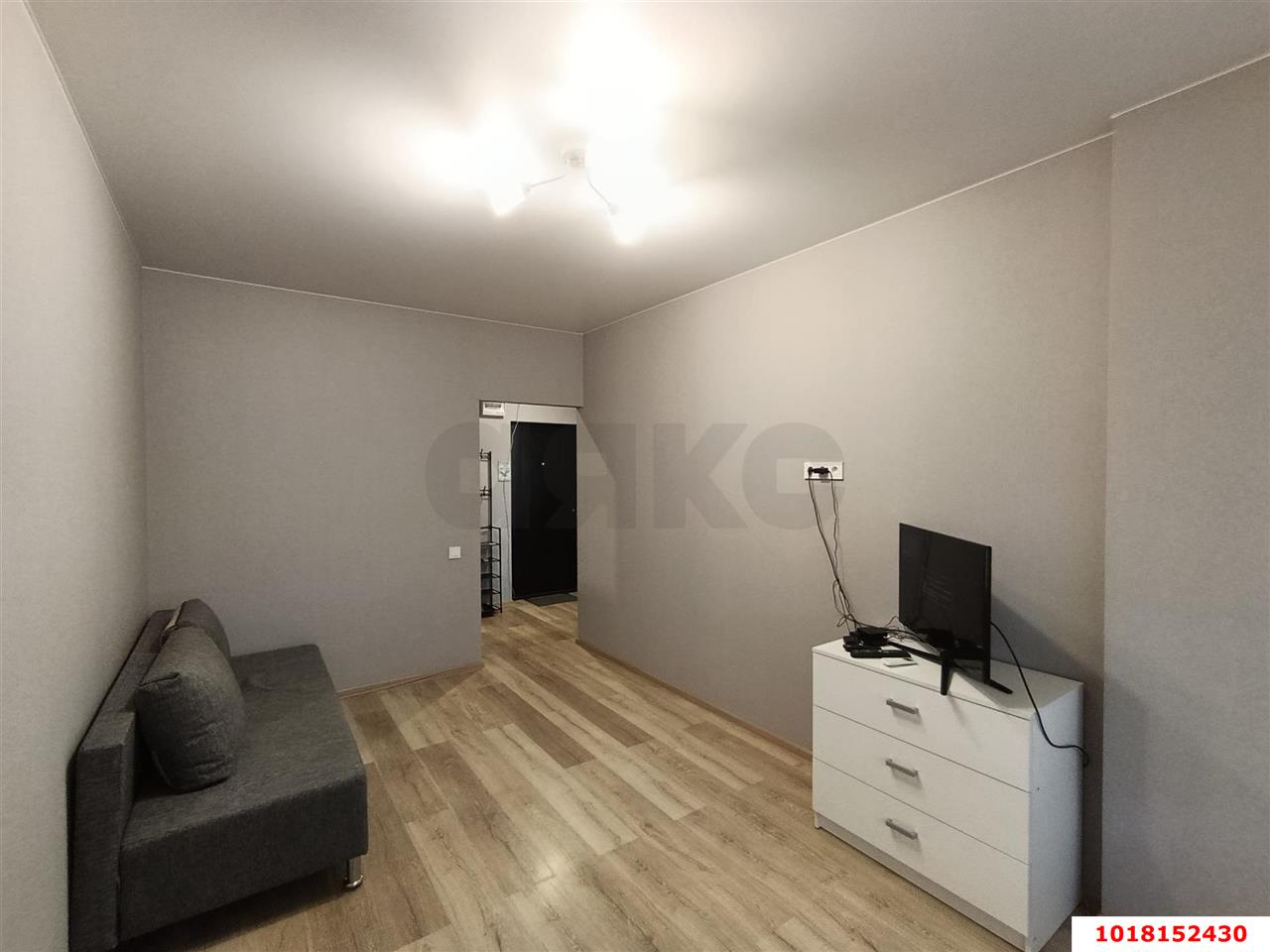 Фото №6: 1-комнатная квартира <span class="whitespace-nowrap">35 м²</span>, <span class="whitespace-nowrap">7/19 эт.</span> - Краснодар, Прикубанский внутригородской округ, Калинино, Завод Радиоизмерительных Приборов, мкр. ЖК Акварели-2, ул. Тепличная, 62/1к5
