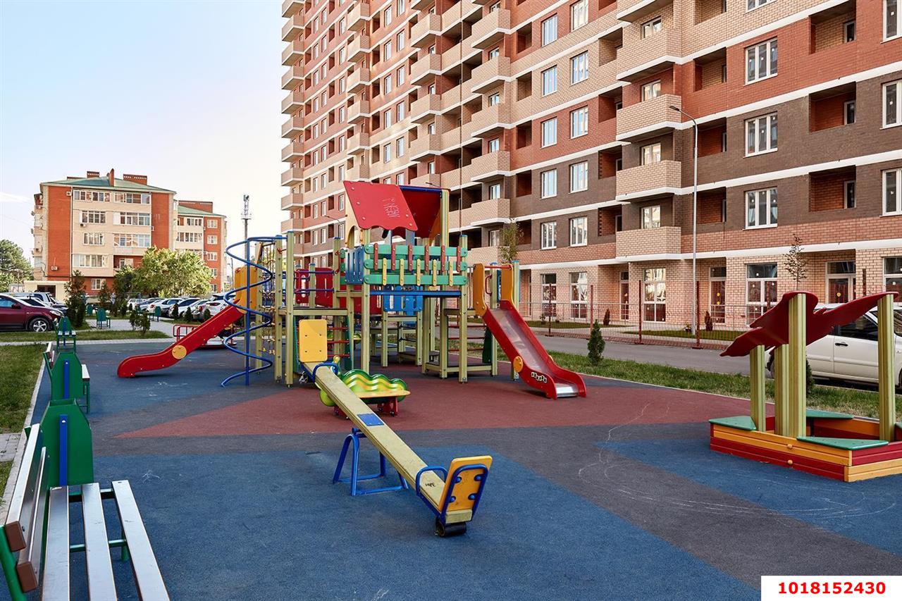 Фото №12: 1-комнатная квартира <span class="whitespace-nowrap">35 м²</span>, <span class="whitespace-nowrap">7/19 эт.</span> - Краснодар, Прикубанский внутригородской округ, Калинино, Завод Радиоизмерительных Приборов, мкр. ЖК Акварели-2, ул. Тепличная, 62/1к5