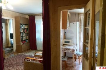 Фото №1: 3-комнатная квартира <span class="whitespace-nowrap">55 м²</span>, <span class="whitespace-nowrap">2/4 эт.</span> - Краснодар, мкр. Дубинка, ул. Воронежская, 40