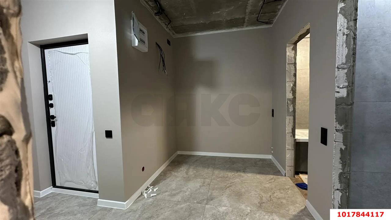 Фото №3: 2-комнатная квартира <span class="whitespace-nowrap">75 м²</span>, <span class="whitespace-nowrap">11/17 эт.</span> - Краснодар, Прикубанский внутригородской округ, 2-я Площадка, мкр. жилой комплекс Кремлёвские Ворота, ул. Кореновская, 2к2