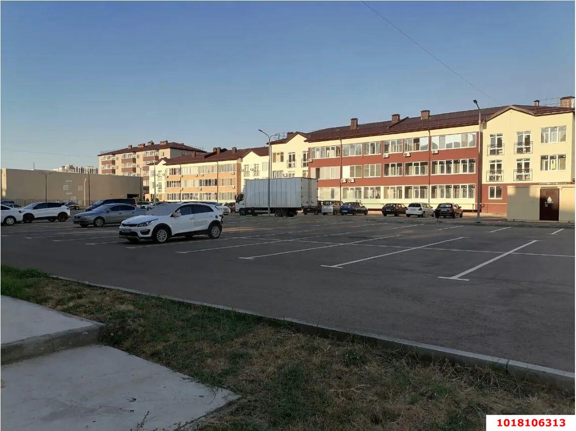 Фото №3: 3-комнатная квартира <span class="whitespace-nowrap">55 м²</span>, <span class="whitespace-nowrap">3/3 эт.</span> - Краснодар, Прикубанский внутригородской округ, мкр. жилой комплекс Усадьба, ул. имени Валерия Вишневецкого, 11к2