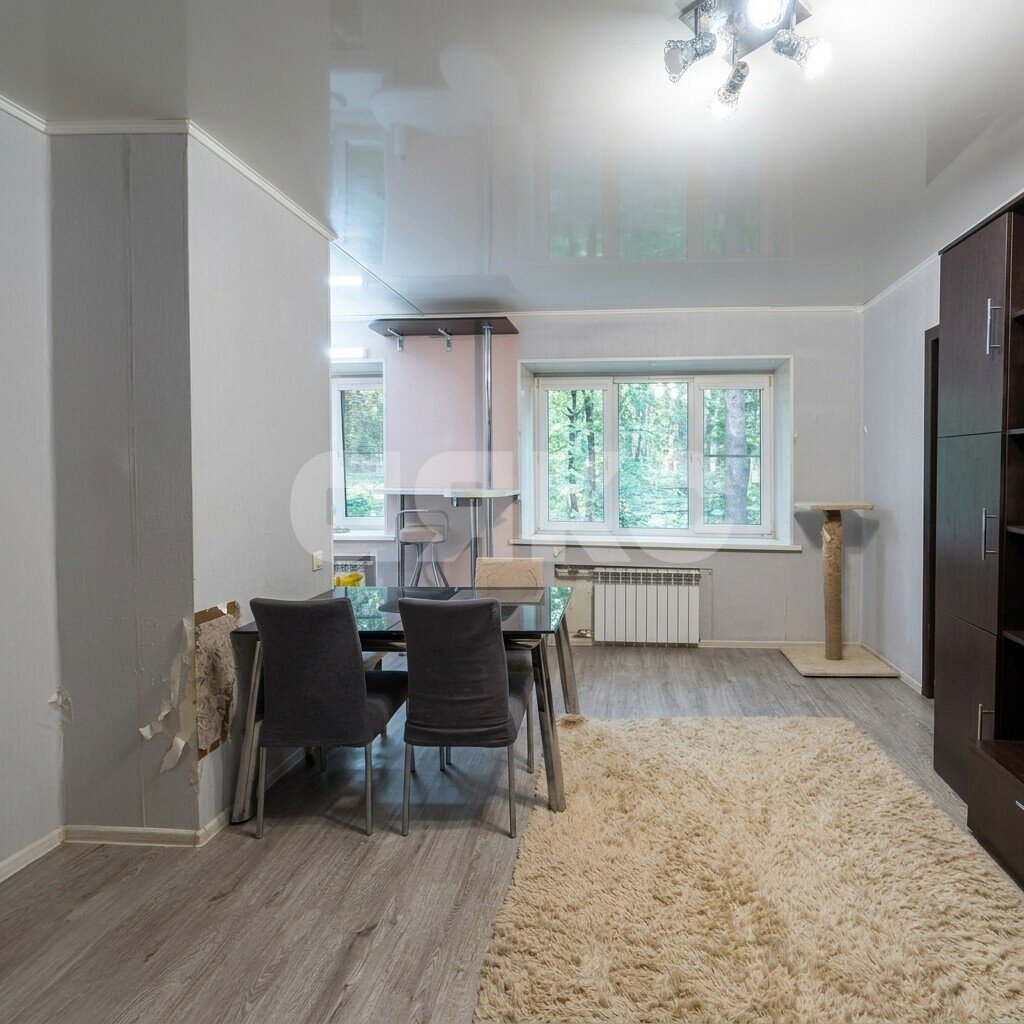 Фото №7: 2-комнатная квартира <span class="whitespace-nowrap">43 м²</span>, <span class="whitespace-nowrap">1/2 эт.</span> - Белоозёрский, мкр. Красный Холм, ул. 50 лет Октября, 7
