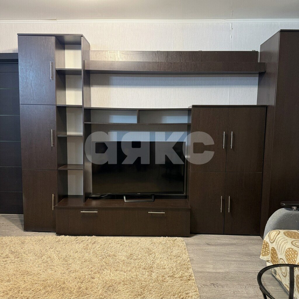 Фото №6: 2-комнатная квартира <span class="whitespace-nowrap">43 м²</span>, <span class="whitespace-nowrap">1/2 эт.</span> - Белоозёрский, мкр. Красный Холм, ул. 50 лет Октября, 7