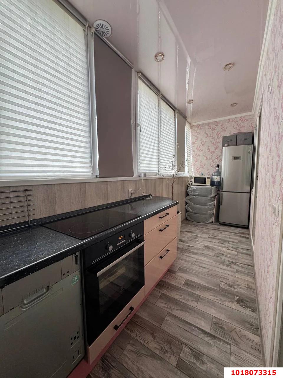Фото №3: 1-комнатная квартира <span class="whitespace-nowrap">44 м²</span>, <span class="whitespace-nowrap">3/18 эт.</span> - Краснодар, Прикубанский внутригородской округ, Музыкальный, мкр. ЖК Оникс, ул. Российская, 267к4