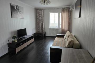 Фото №1: 2-комнатная квартира <span class="whitespace-nowrap">45 м²</span>, <span class="whitespace-nowrap">10/17 эт.</span> - Краснодар, ж/м Пашковский, ул. Лавочкина, 25