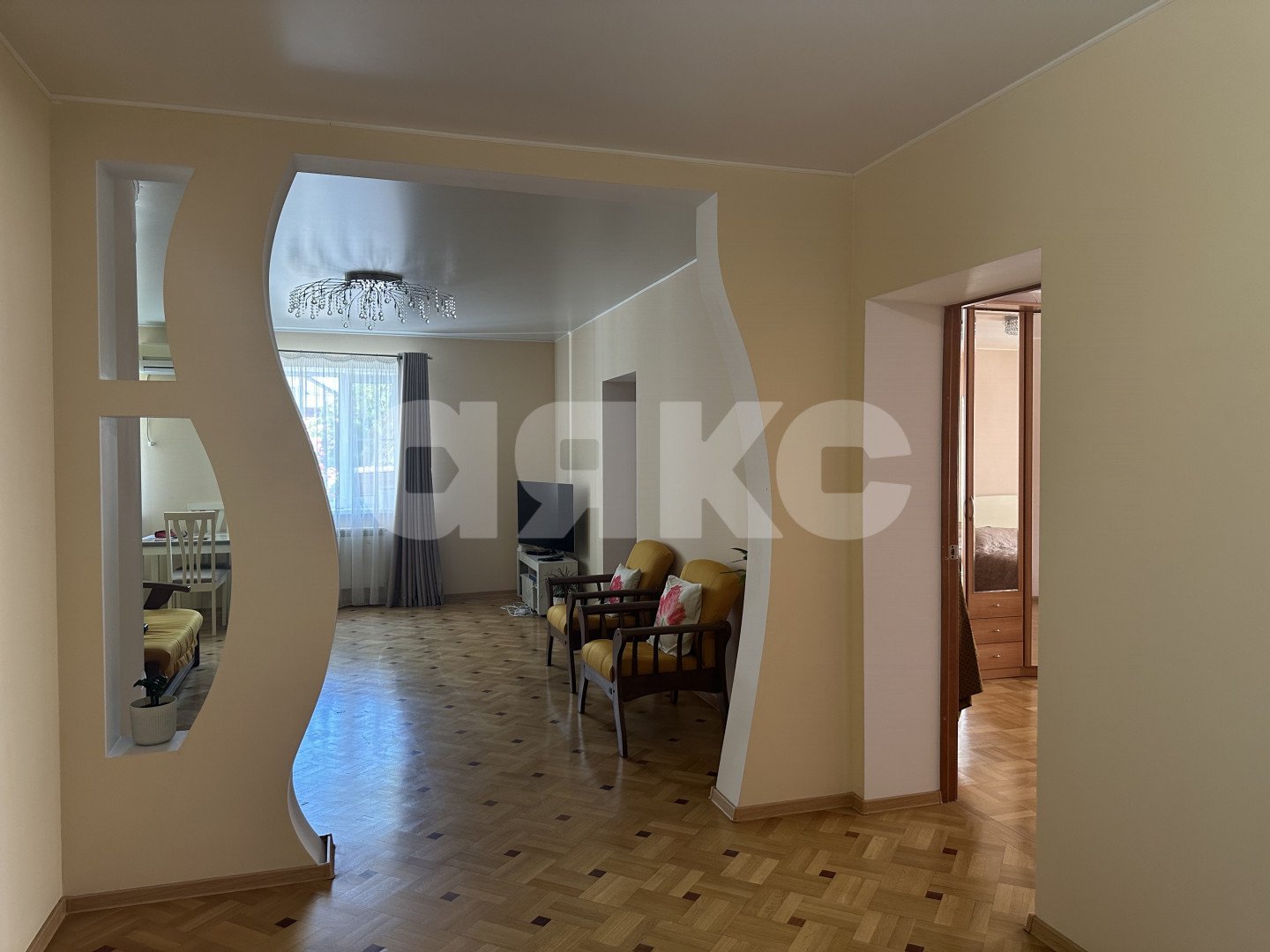 Фото №9: 3-комнатная квартира <span class="whitespace-nowrap">110 м²</span>, <span class="whitespace-nowrap">1/7 эт.</span> - Анапа, ул. Краснозелёных, 29/12