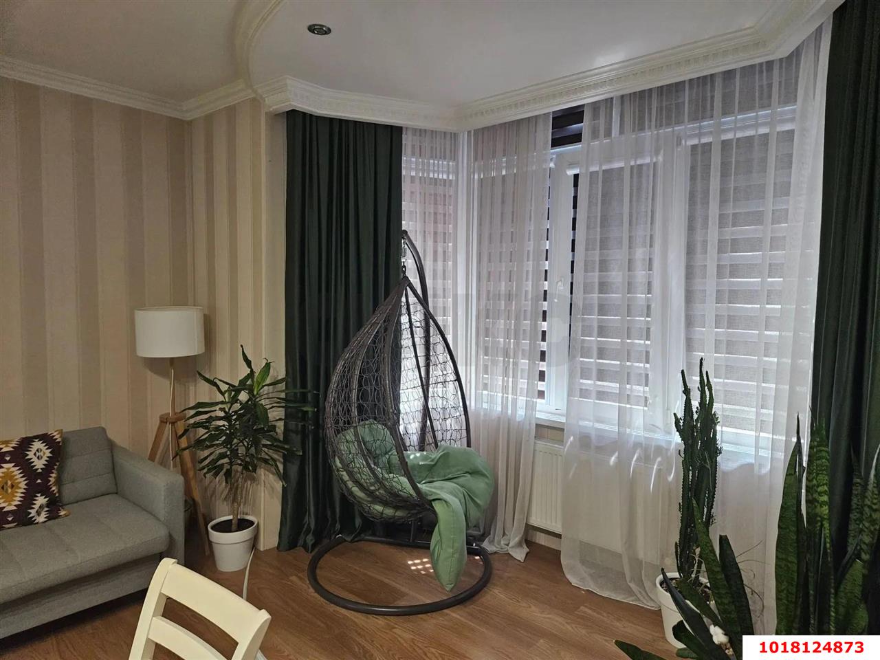 Фото №4: 4-комнатная квартира <span class="whitespace-nowrap">169 м²</span>, <span class="whitespace-nowrap">3/4 эт.</span> - Краснодар, Прикубанский внутригородской округ, жилая зона Отделение № 1 ОПХ КНИИСХ, мкр. Отделение № 1 ОПХ Колос, ул. Колосистая, 10/1
