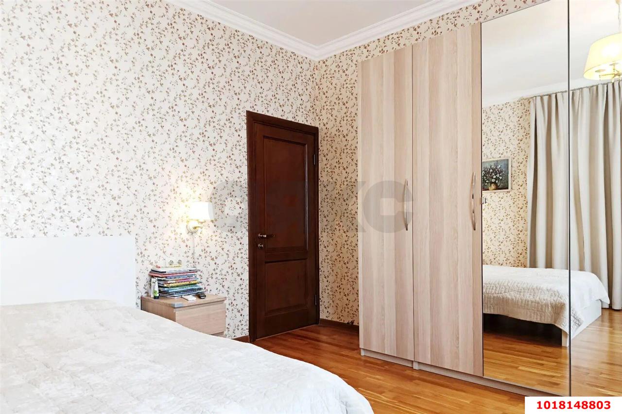 Фото №4: 3-комнатная квартира <span class="whitespace-nowrap">80 м²</span>, <span class="whitespace-nowrap">14/16 эт.</span> - Краснодар, Западный внутригородской округ, мкр. Юбилейный, ул. 70-летия Октября, 1/4