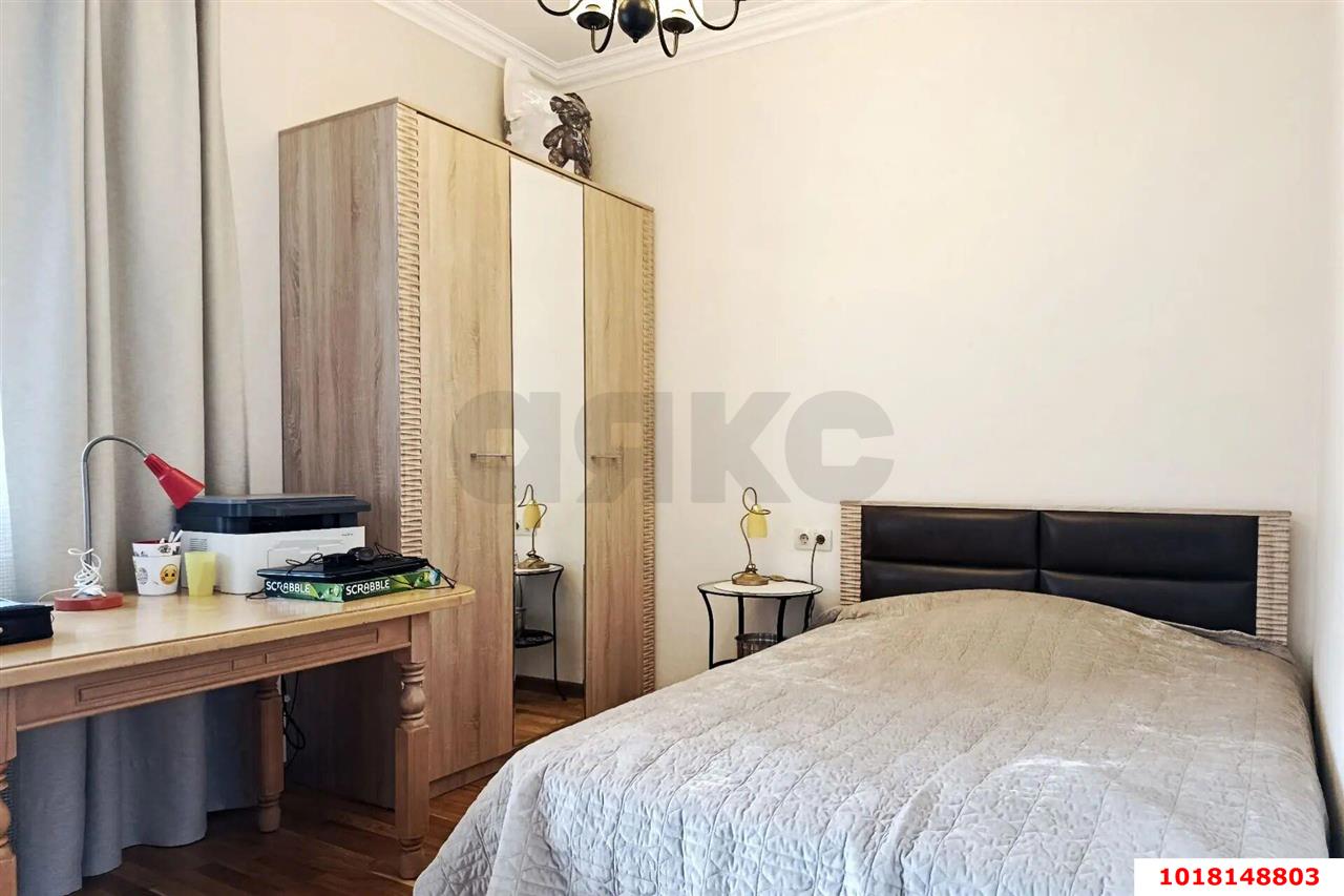 Фото №8: 3-комнатная квартира <span class="whitespace-nowrap">80 м²</span>, <span class="whitespace-nowrap">14/16 эт.</span> - Краснодар, Западный внутригородской округ, мкр. Юбилейный, ул. 70-летия Октября, 1/4