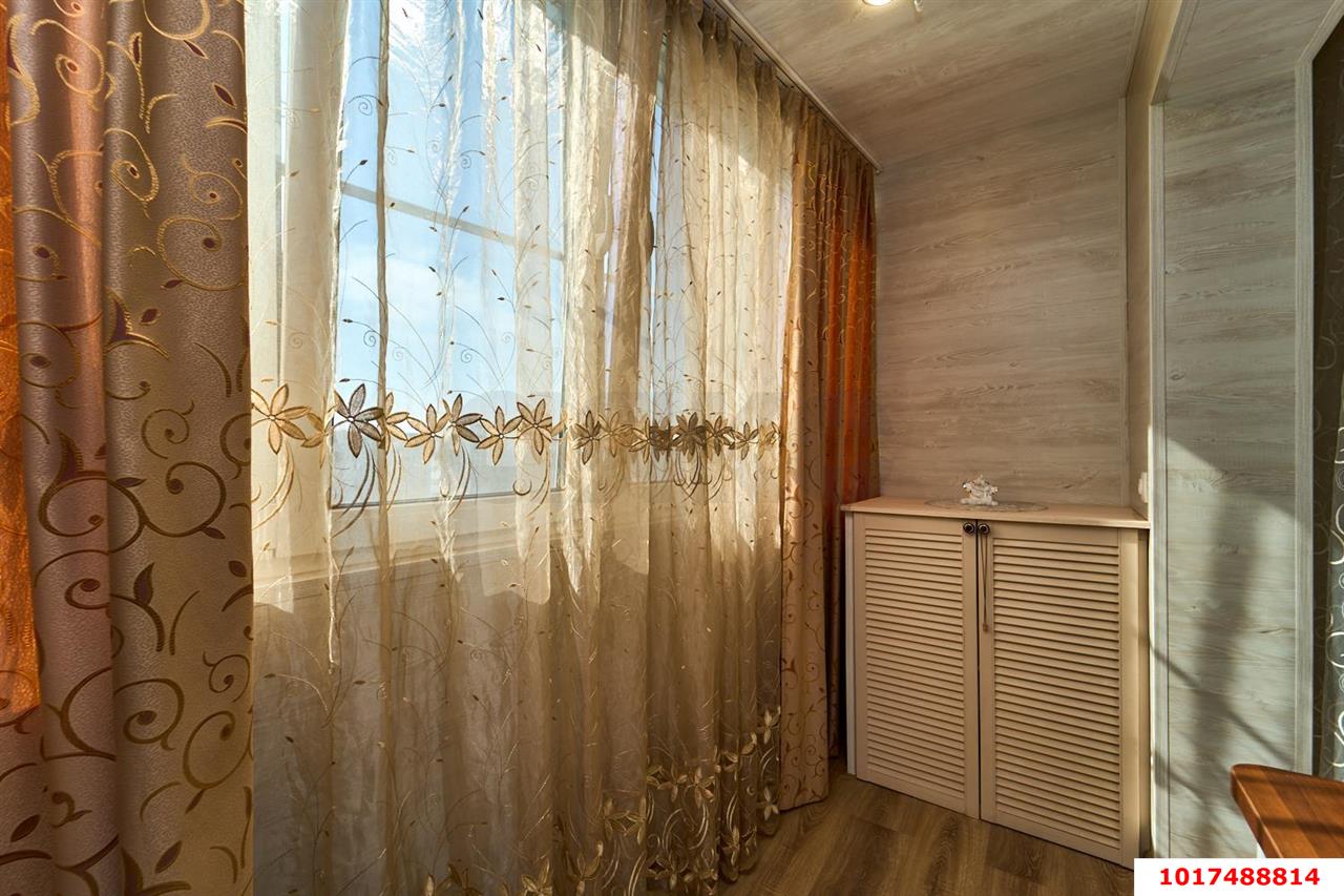 Фото №2: 3-комнатная квартира <span class="whitespace-nowrap">68 м²</span>, <span class="whitespace-nowrap">8/10 эт.</span> - Краснодар, Карасунский внутригородской округ, мкр. Черёмушки, ул. Ставропольская, 89