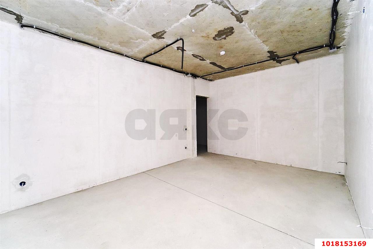 Фото №7: 3-комнатная квартира <span class="whitespace-nowrap">110 м²</span>, <span class="whitespace-nowrap">2/12 эт.</span> - Краснодар, Прикубанский внутригородской округ, мкр. 2-я Площадка, ул. Ветеранов, 85