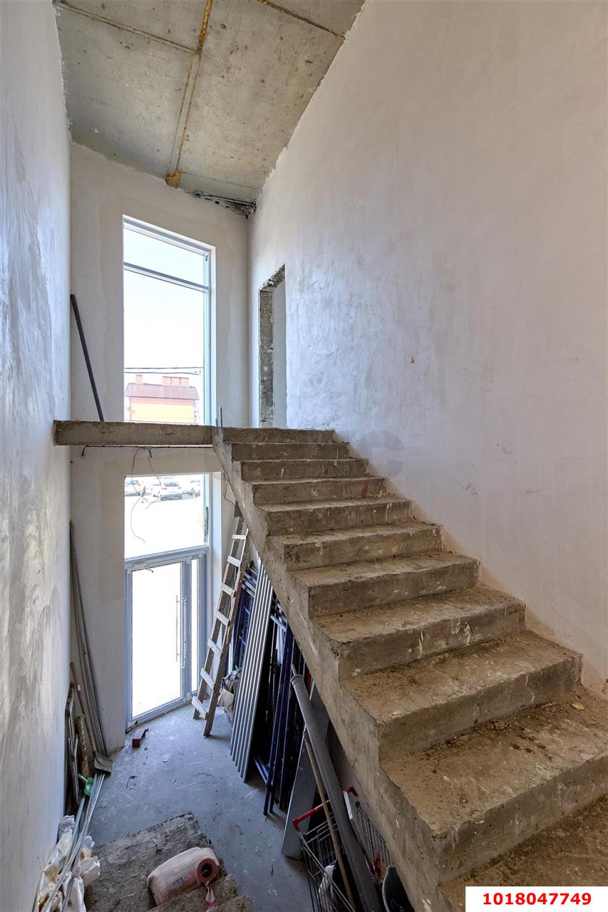 Фото №6: Отдельное здание <span class="whitespace-nowrap">1017 м²</span>, <span class="whitespace-nowrap">2 эт.</span> - Краснодар, Прикубанский внутригородской округ, мкр. Музыкальный, ул. Гомельская, 2