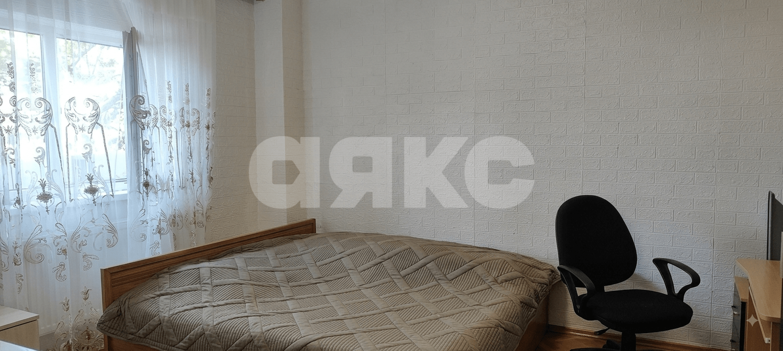 Фото №3: Дом <span class="whitespace-nowrap">130 м²</span> <span class="whitespace-nowrap">+ 3 сот.</span>, <span class="whitespace-nowrap">2 эт.</span> - Майкоп, ул. Некрасова, 507