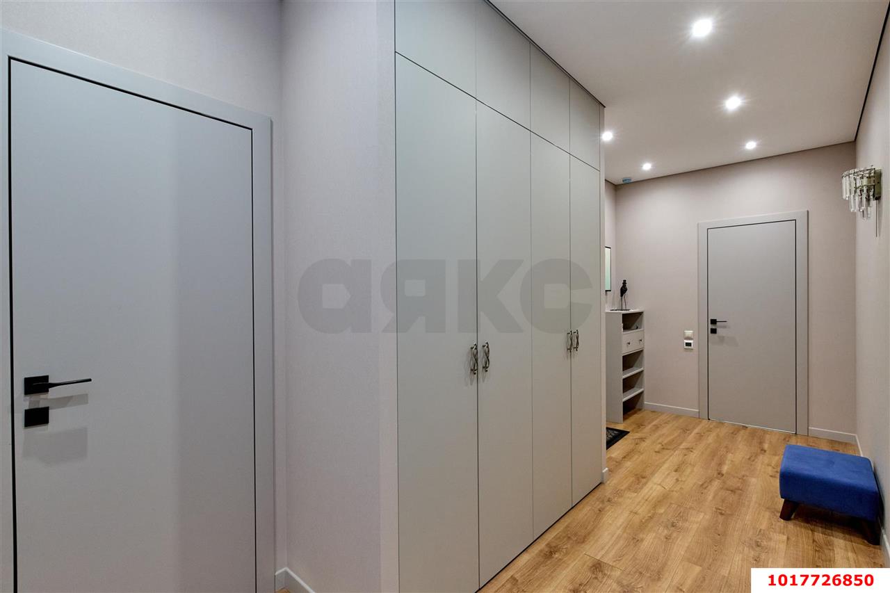 Фото №13: 3-комнатная квартира <span class="whitespace-nowrap">80 м²</span>, <span class="whitespace-nowrap">12/16 эт.</span> - Краснодар, Центральный внутригородской округ, Табачная Фабрика, мкр. ЖК Все Свои Вип, ул. Колхозная, 5/1