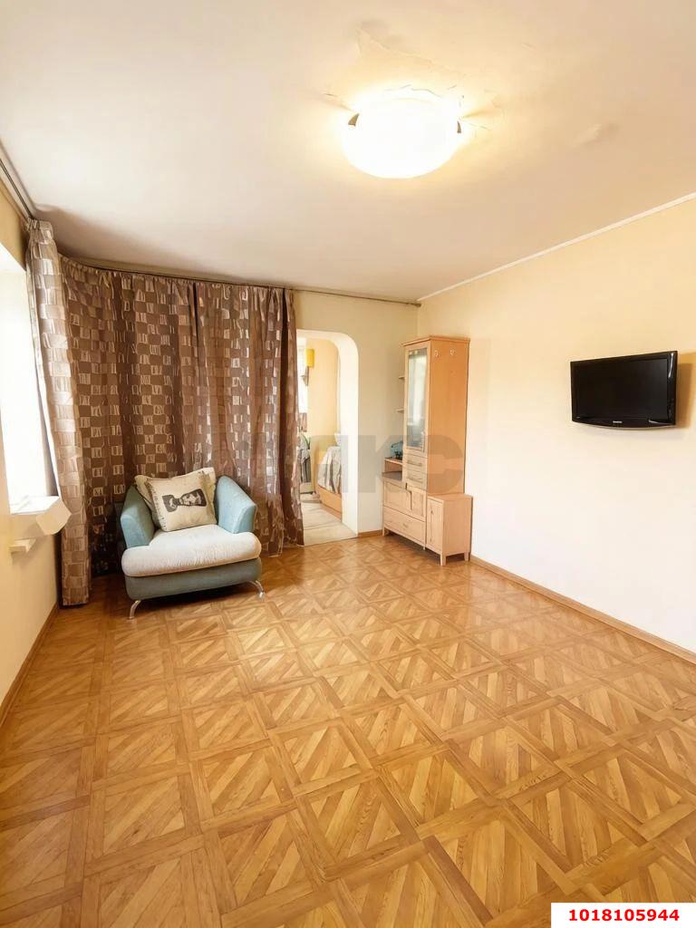 Фото №9: 3-комнатная квартира <span class="whitespace-nowrap">100 м²</span>, <span class="whitespace-nowrap">4/10 эт.</span> - Краснодар, Карасунский внутригородской округ, мкр. Черёмушки, ул. Ставропольская, 89