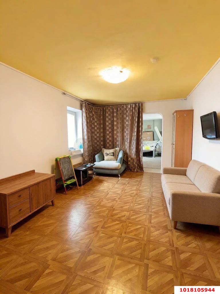 Фото №6: 3-комнатная квартира <span class="whitespace-nowrap">100 м²</span>, <span class="whitespace-nowrap">4/10 эт.</span> - Краснодар, Карасунский внутригородской округ, мкр. Черёмушки, ул. Ставропольская, 89