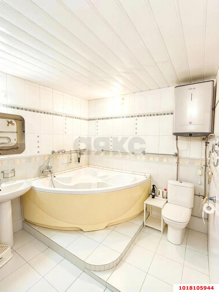 Фото №10: 3-комнатная квартира <span class="whitespace-nowrap">100 м²</span>, <span class="whitespace-nowrap">4/10 эт.</span> - Краснодар, Карасунский внутригородской округ, мкр. Черёмушки, ул. Ставропольская, 89