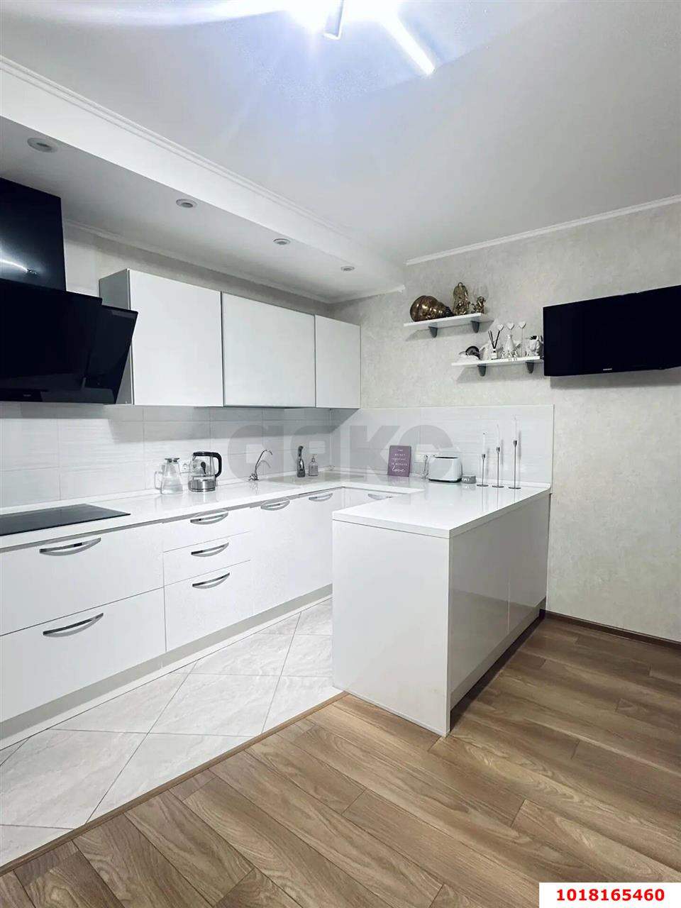 Фото №4: 3-комнатная квартира <span class="whitespace-nowrap">86 м²</span>, <span class="whitespace-nowrap">5/16 эт.</span> - Краснодар, Карасунский внутригородской округ, Гидростроителей, мкр. ЖК Феникс, ул. имени В.Н. Мачуги, 6