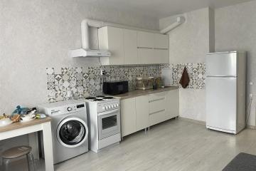 Фото №1: 1-комнатная квартира <span class="whitespace-nowrap">43 м²</span>, <span class="whitespace-nowrap">12/16 эт.</span> - Краснодар, мкр. жилой комплекс Квартал № 6, ул. имени Героя Советского Союза Николая Воробьёва, 17