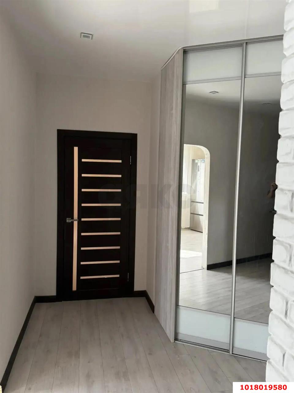 Фото №4: 2-комнатная квартира <span class="whitespace-nowrap">61 м²</span>, <span class="whitespace-nowrap">8/16 эт.</span> - Краснодар, Прикубанский внутригородской округ, мкр. Краевая Клиническая Больница, ул. Домбайская, 6/2