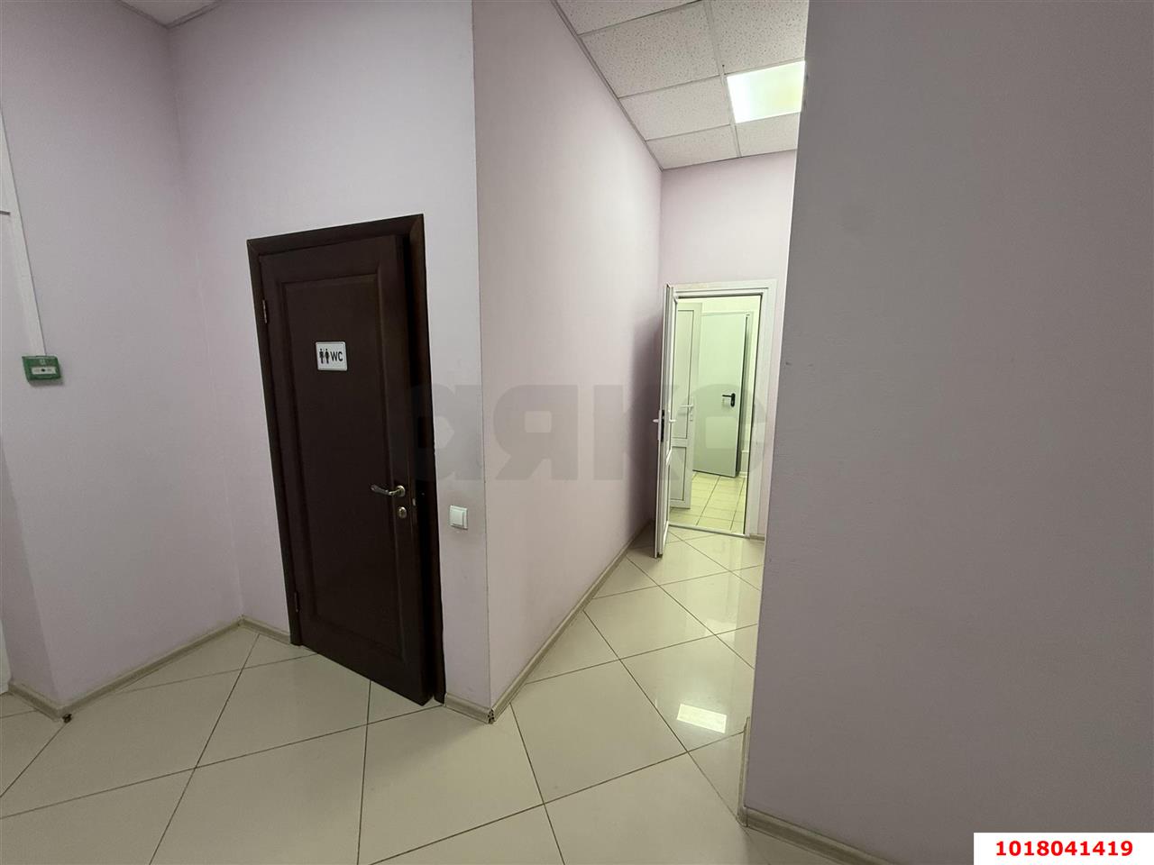 Фото №5: Отдельное здание <span class="whitespace-nowrap">700 м²</span>, <span class="whitespace-nowrap">1/5 эт.</span> - Краснодар, Западный внутригородской округ, мкр. Центральный, ул. Будённого, 125А