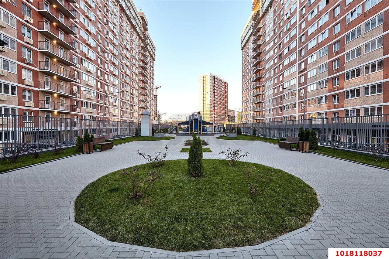 Фото №9: 1-комнатная квартира <span class="whitespace-nowrap">30 м²</span>, <span class="whitespace-nowrap">10/16 эт.</span> - Краснодар, Прикубанский внутригородской округ, мкр. жилой комплекс Самолёт, ул. Западный Обход, 39/2к1