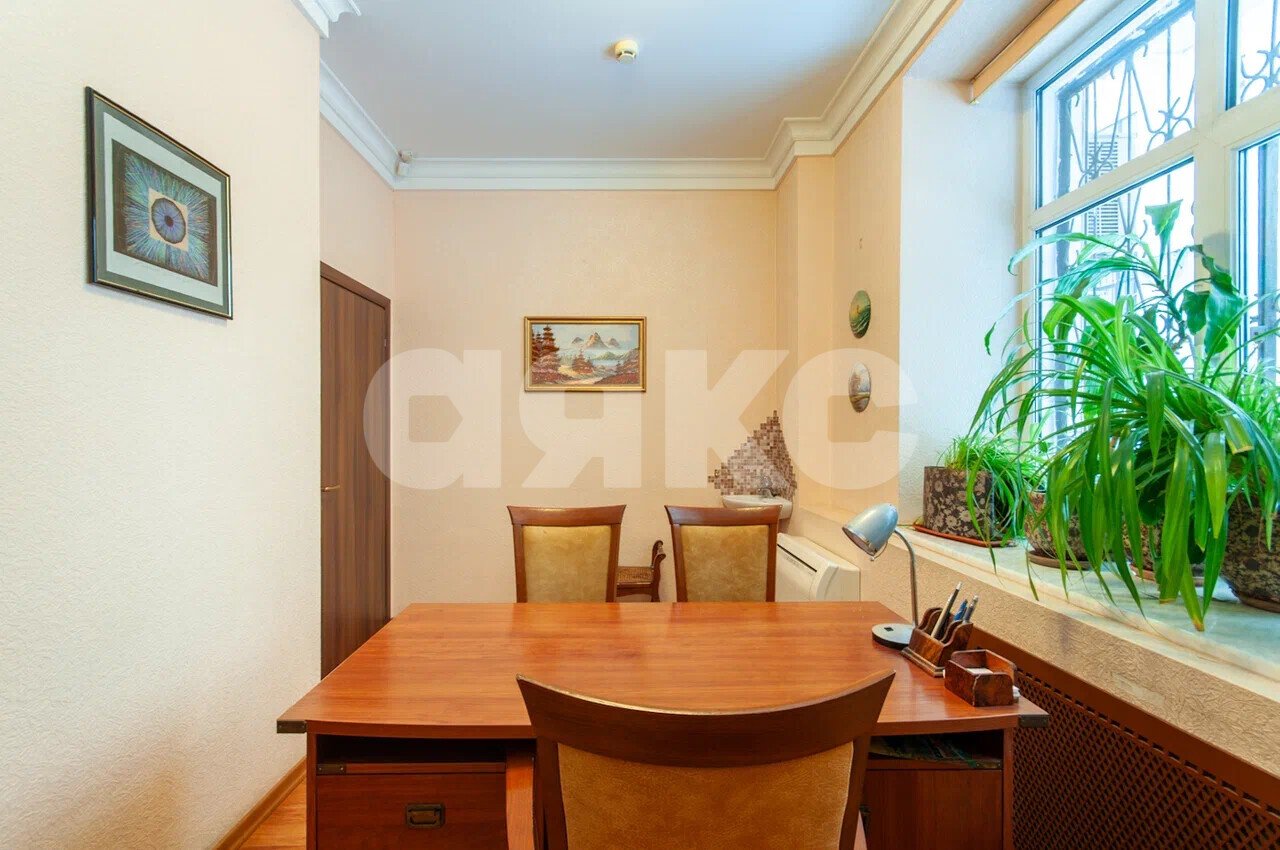 Фото №8: Коммерция <span class="whitespace-nowrap">101 м²</span>, <span class="whitespace-nowrap">1/4 эт.</span> - Москва, ул. Покровка, 41с2