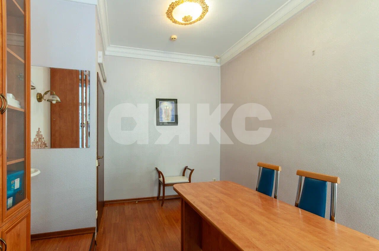 Фото №3: Коммерция <span class="whitespace-nowrap">101 м²</span>, <span class="whitespace-nowrap">1/4 эт.</span> - Москва, ул. Покровка, 41с2