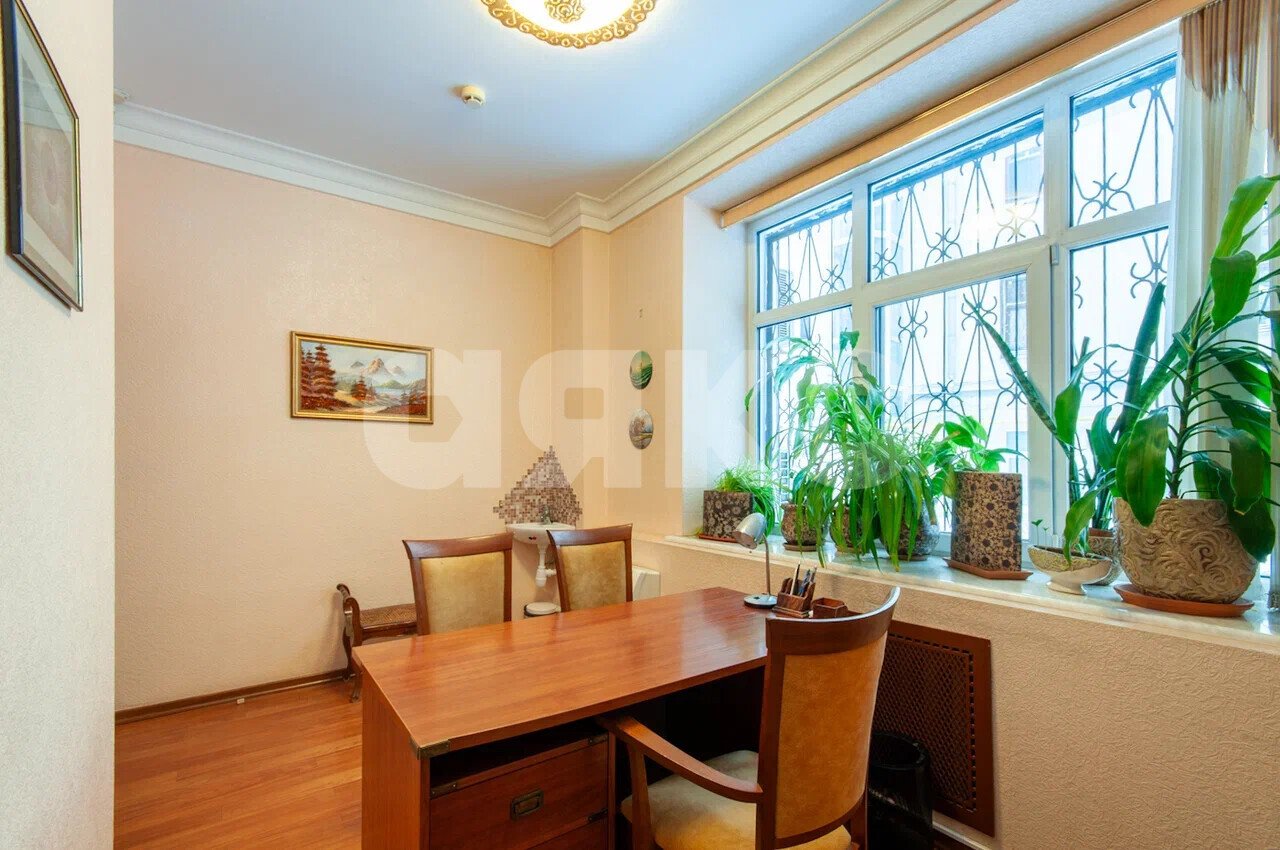 Фото №7: Коммерция <span class="whitespace-nowrap">101 м²</span>, <span class="whitespace-nowrap">1/4 эт.</span> - Москва, ул. Покровка, 41с2