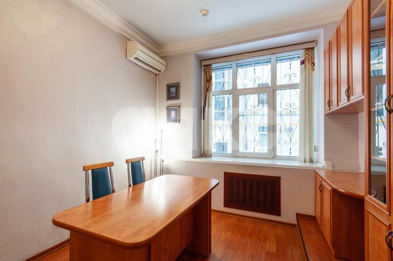 Фото №4: Коммерция <span class="whitespace-nowrap">101 м²</span>, <span class="whitespace-nowrap">1/4 эт.</span> - Москва, ул. Покровка, 41с2