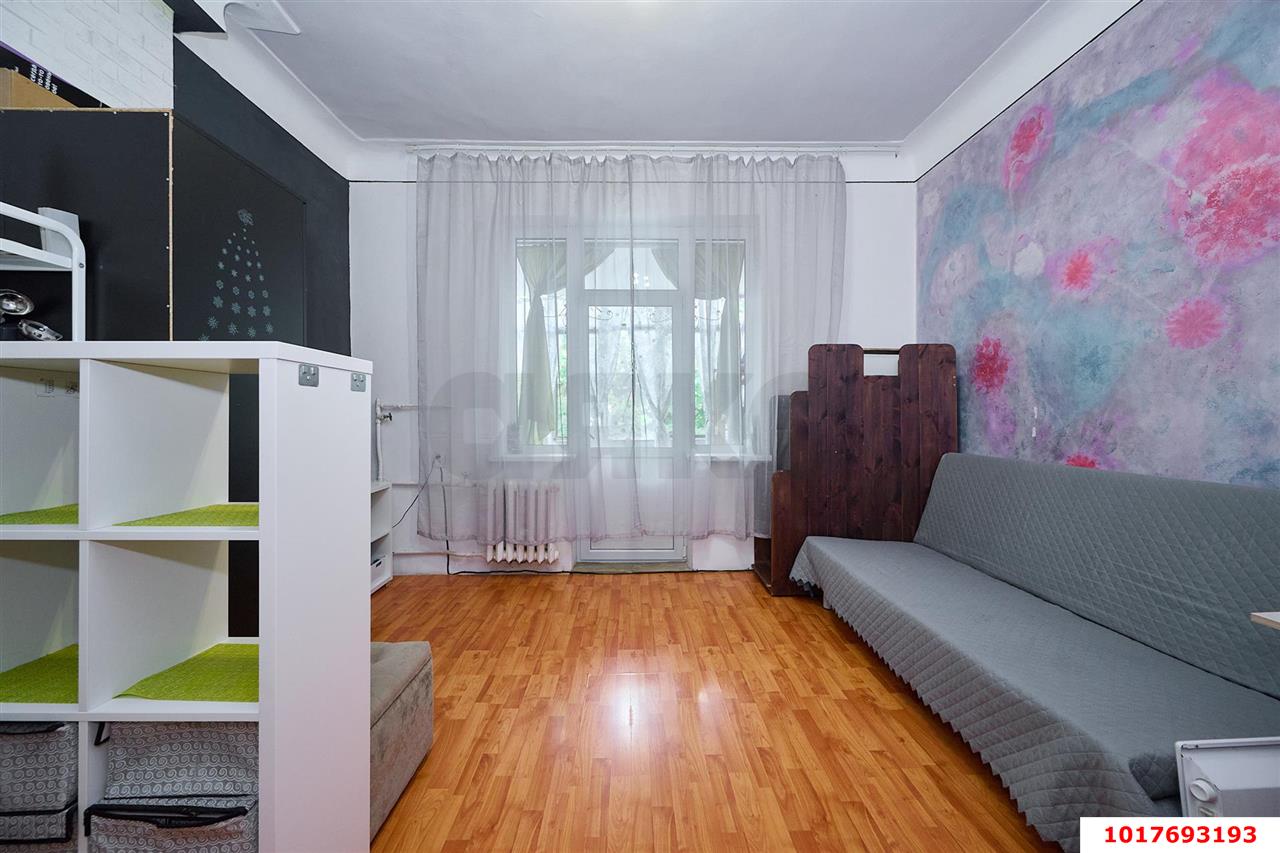 Фото №9: 3-комнатная квартира <span class="whitespace-nowrap">73 м²</span>, <span class="whitespace-nowrap">3/3 эт.</span> - Краснодар, Центральный внутригородской округ, Покровка, мкр. Центральный, ул. Володарского, 4