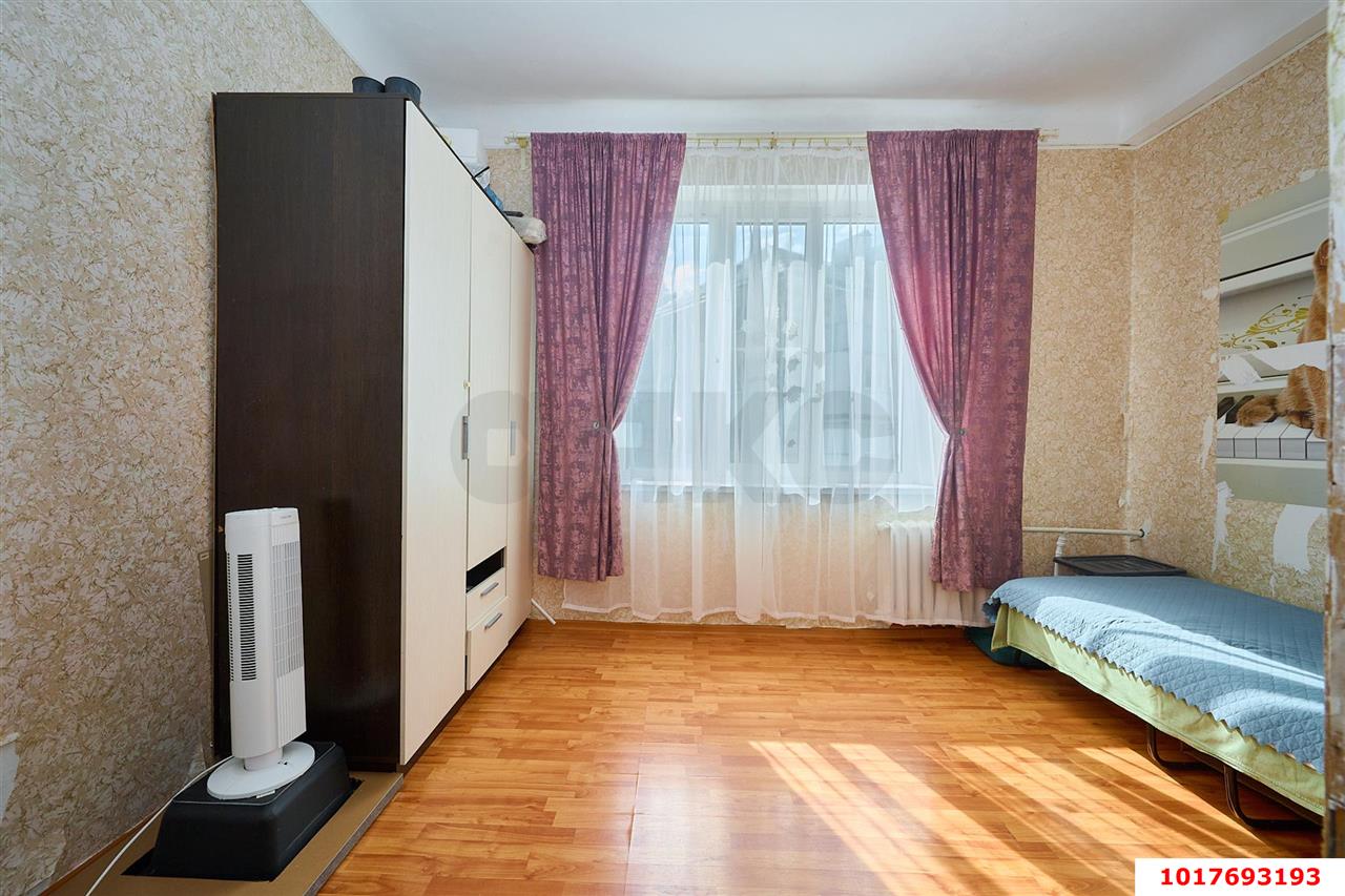Фото №7: 3-комнатная квартира <span class="whitespace-nowrap">73 м²</span>, <span class="whitespace-nowrap">3/3 эт.</span> - Краснодар, Центральный внутригородской округ, Покровка, мкр. Центральный, ул. Володарского, 4