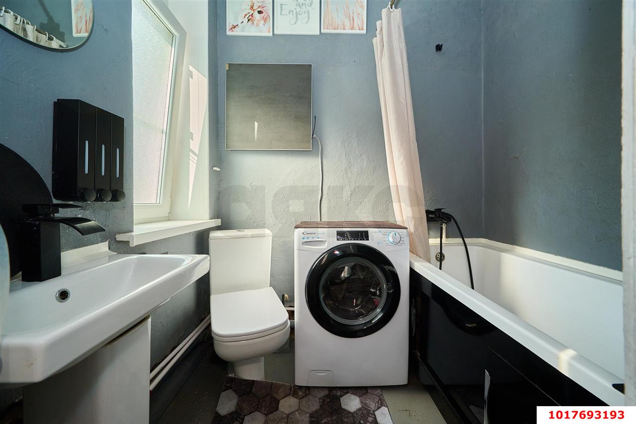 Фото №12: 3-комнатная квартира <span class="whitespace-nowrap">73 м²</span>, <span class="whitespace-nowrap">3/3 эт.</span> - Краснодар, Центральный внутригородской округ, Покровка, мкр. Центральный, ул. Володарского, 4