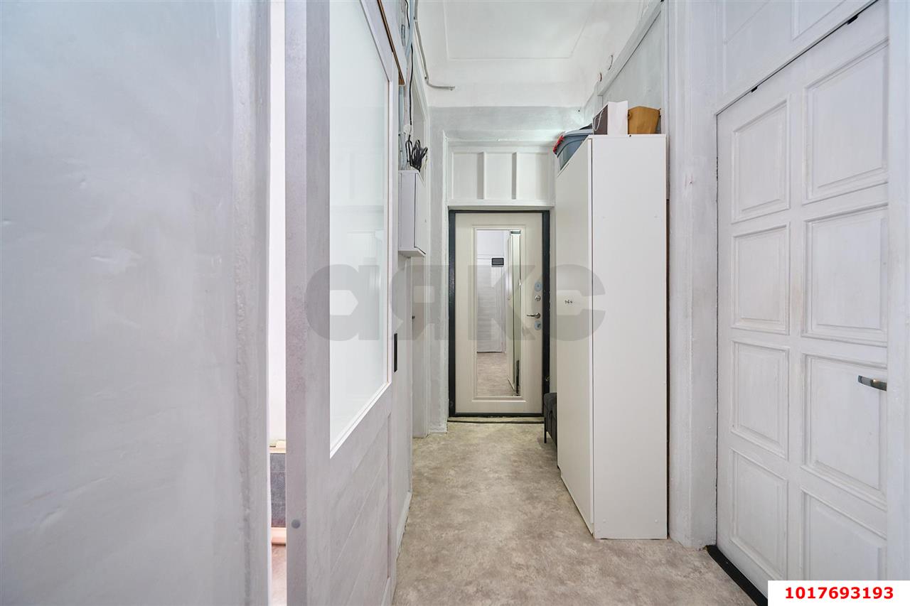 Фото №6: 3-комнатная квартира <span class="whitespace-nowrap">73 м²</span>, <span class="whitespace-nowrap">3/3 эт.</span> - Краснодар, Центральный внутригородской округ, Покровка, мкр. Центральный, ул. Володарского, 4