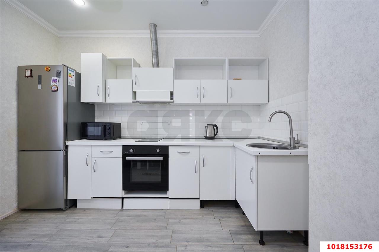 Фото №4: 1-комнатная квартира <span class="whitespace-nowrap">40 м²</span>, <span class="whitespace-nowrap">8/12 эт.</span> - Краснодар, Прикубанский внутригородской округ, мкр. ЖК Красная Площадь, ул. Конгрессная, 21
