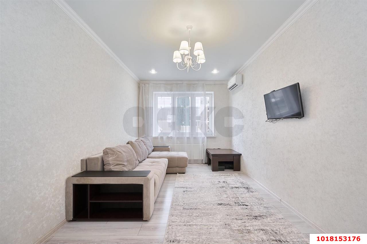 Фото №7: 1-комнатная квартира <span class="whitespace-nowrap">40 м²</span>, <span class="whitespace-nowrap">8/12 эт.</span> - Краснодар, Прикубанский внутригородской округ, мкр. ЖК Красная Площадь, ул. Конгрессная, 21
