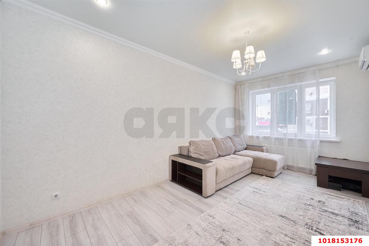 Фото №8: 1-комнатная квартира <span class="whitespace-nowrap">40 м²</span>, <span class="whitespace-nowrap">8/12 эт.</span> - Краснодар, Прикубанский внутригородской округ, мкр. ЖК Красная Площадь, ул. Конгрессная, 21