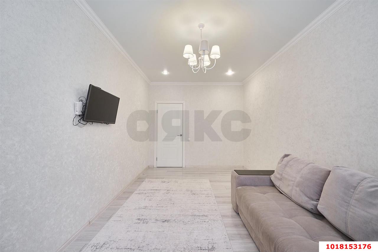 Фото №6: 1-комнатная квартира <span class="whitespace-nowrap">40 м²</span>, <span class="whitespace-nowrap">8/12 эт.</span> - Краснодар, Прикубанский внутригородской округ, мкр. ЖК Красная Площадь, ул. Конгрессная, 21