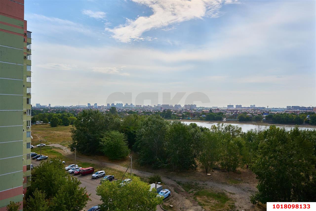 Фото №10: 1-комнатная квартира <span class="whitespace-nowrap">37 м²</span>, <span class="whitespace-nowrap">1/10 эт.</span> - Краснодар, Западный внутригородской округ, мкр. Юбилейный, ул. Рождественская набережная, 25