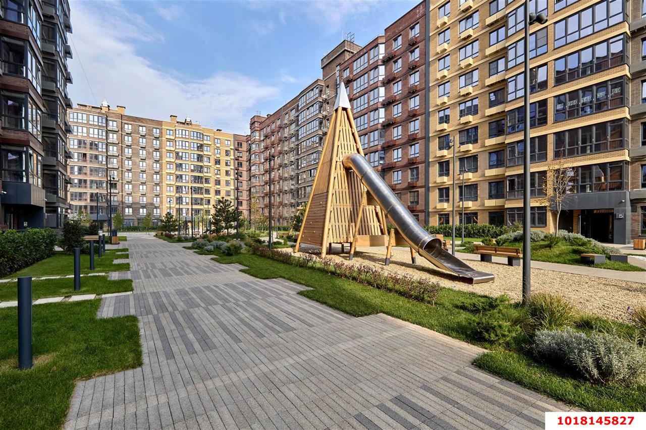 Фото №2: 1-комнатная квартира <span class="whitespace-nowrap">34 м²</span>, <span class="whitespace-nowrap">5/9 эт.</span> - Краснодар, Прикубанский внутригородской округ, мкр. жилой комплекс Спортивная Деревня, ул. имени Генерала Корнилова, 18к1